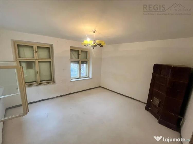 Casă cu 5 camere cu Teren 1590 Mp în Schei