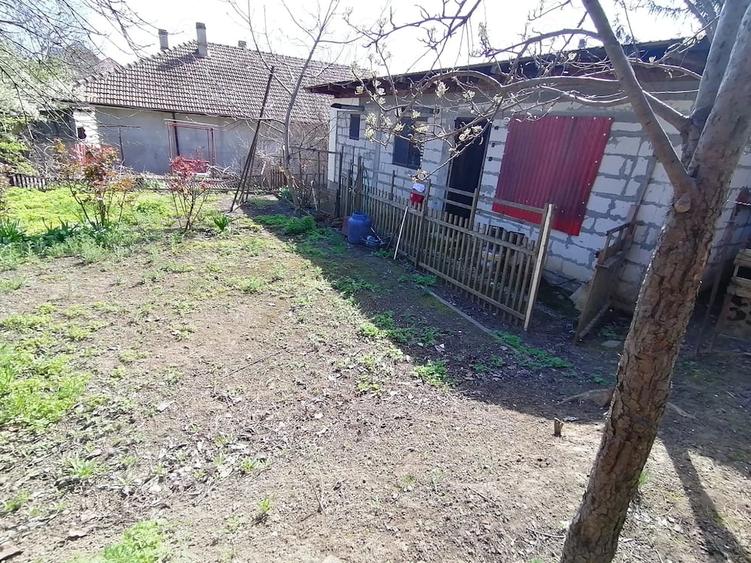 Casă cu 3 camere cu Teren 571 Mp în Sud