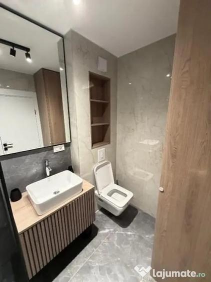 Apartament cu 2 camere semidecomandat în Central