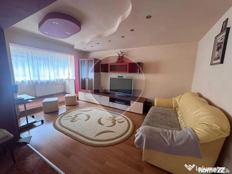 Apartament cu 3 camere decomandat în Nord
