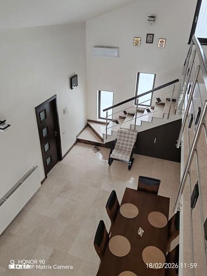 Pentru o viata in vacan?a, proprietate 3280 cu piscina, garaj, BBQ.. . - 17