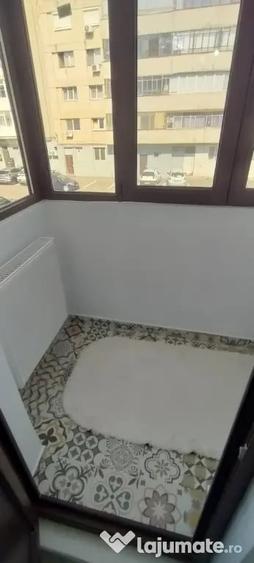 Apartament cu 3 camere semidecomandat în Ultracentral