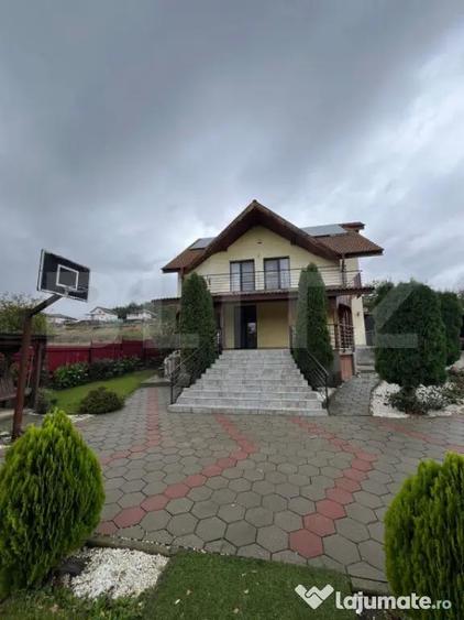 Casă cu 2 camere cu Teren 2200 Mp în Nazna