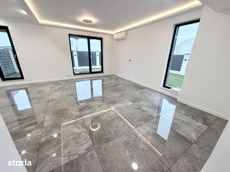 Casă cu 5 camere cu Teren 242 Mp în Glina