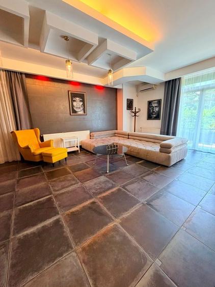 Apartament cu 3 camere, mobilat în Iancu Nicolae