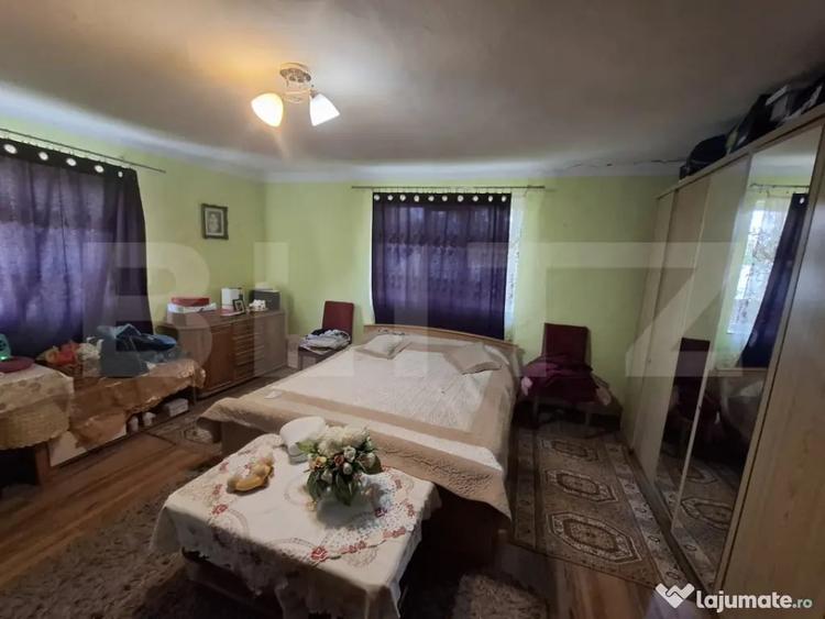 Casă cu 2 camere cu Teren 2880 Mp în Gelu