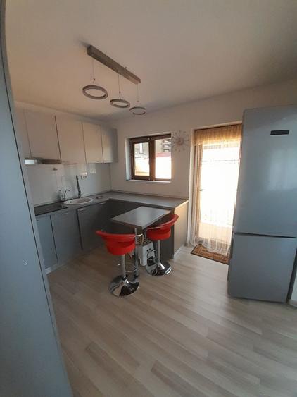 Casă cu 4 camere cu Teren 420 Mp în Central