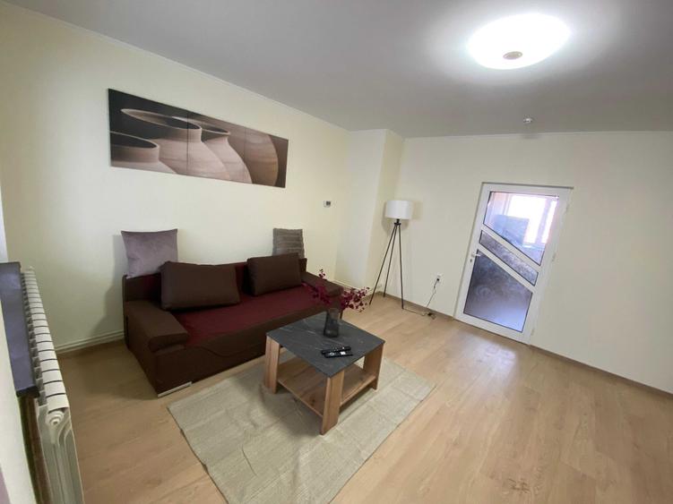 Apartament cu 3 camere nedecomandat în Vișan