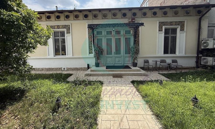 Casă individuală cu 15 camere cu Canalizare în Cișmigiu