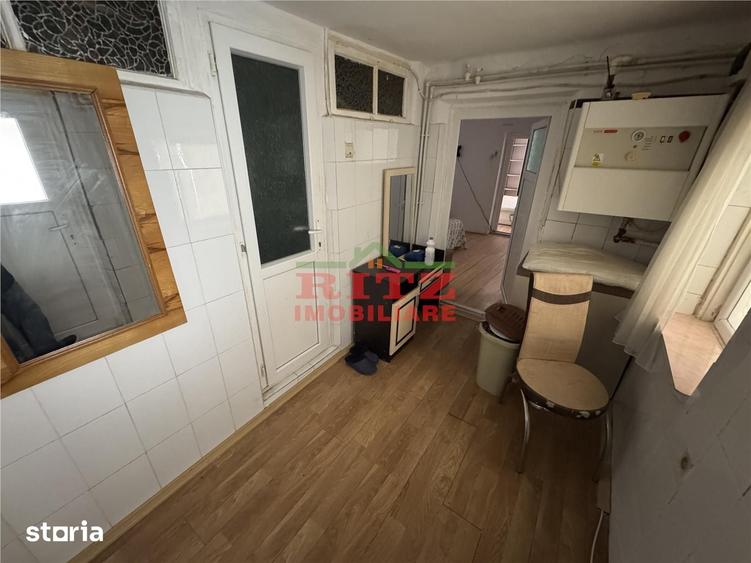 Casă cu 3 camere cu Teren 705 Mp în Piatra