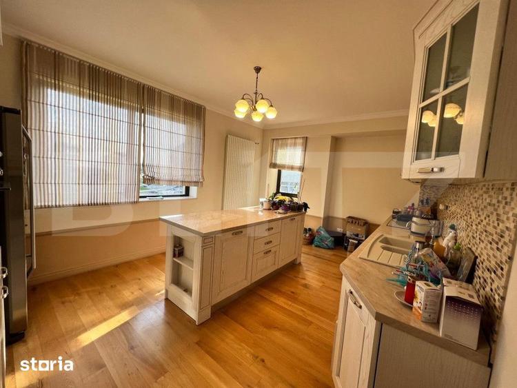 Apartament cu 5 camere în Central