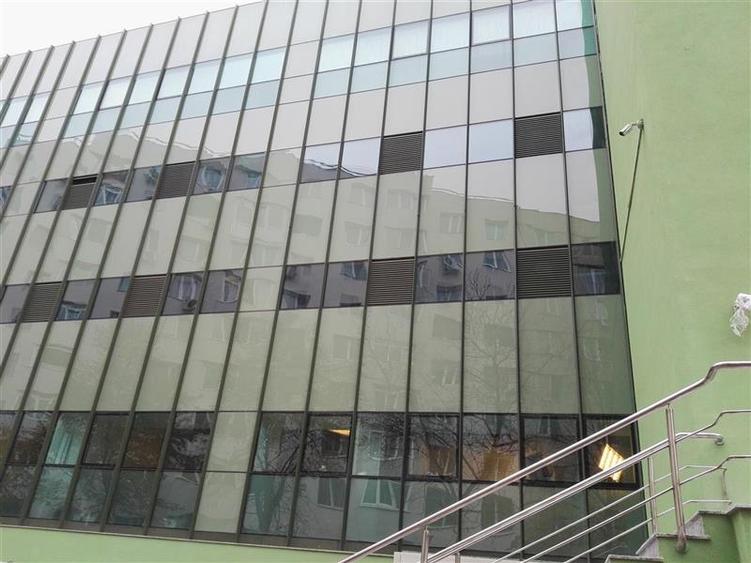 Birou, de 2,000 mp, în Dristor
