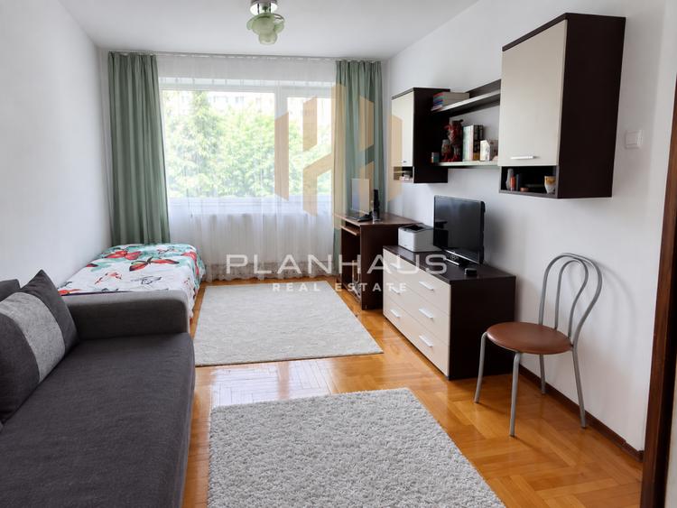 Apartament cu 3 camere decomandat, mobilat în Săsar