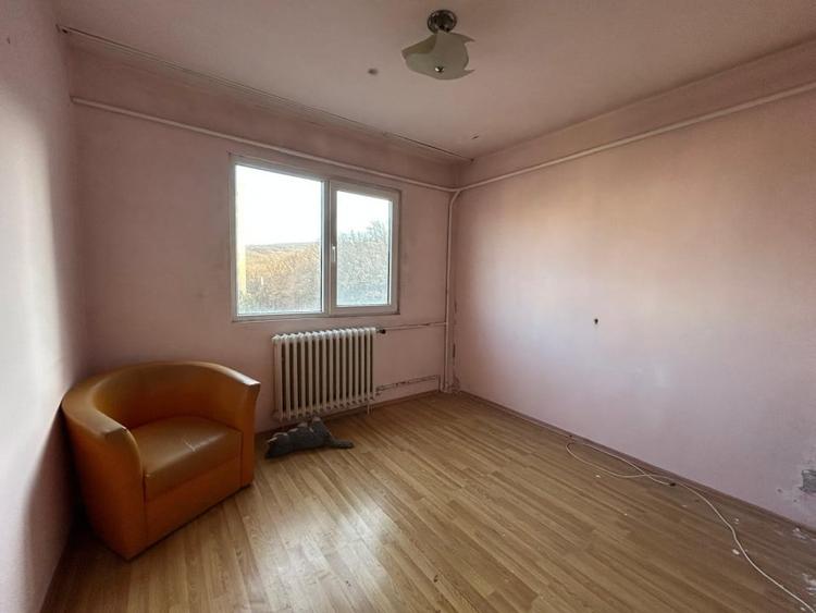 Apartament cu 3 camere semidecomandat în Mănăștur