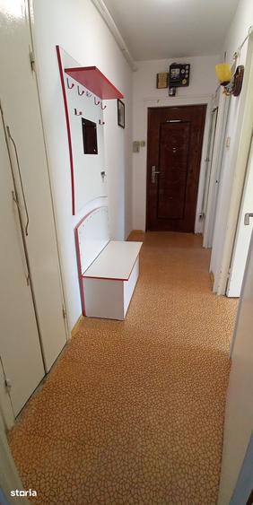 Apartament cu 3 camere semidecomandat în Griviței — fotografia 3
