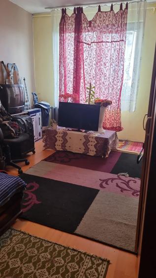Apartament cu 2 camere decomandat în Berceni