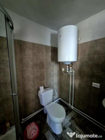 Casă cu 3 camere în Golfin