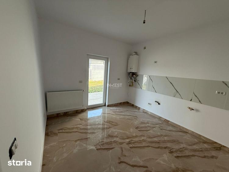 Casa individuala cu 4 camere! Dormitor la parter si 600mp teren! Comis - 12