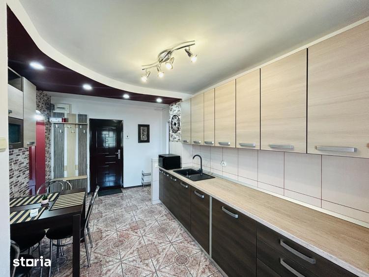 Apartament cu 3 camere decomandat în Lazaret