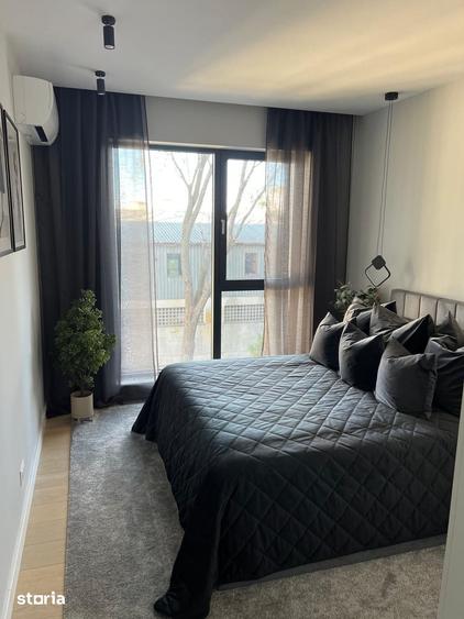 Apartament cu 4 camere decomandat în Pipera