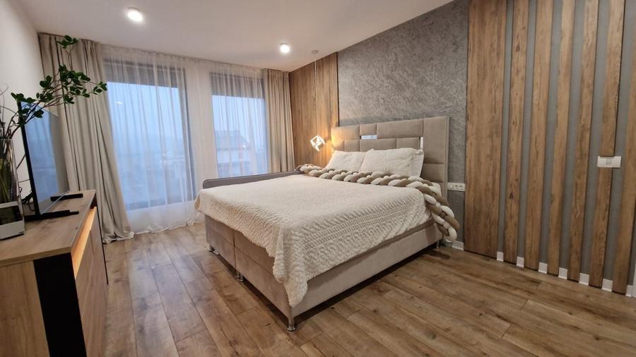 Casă cu 4 camere în Sânpetru