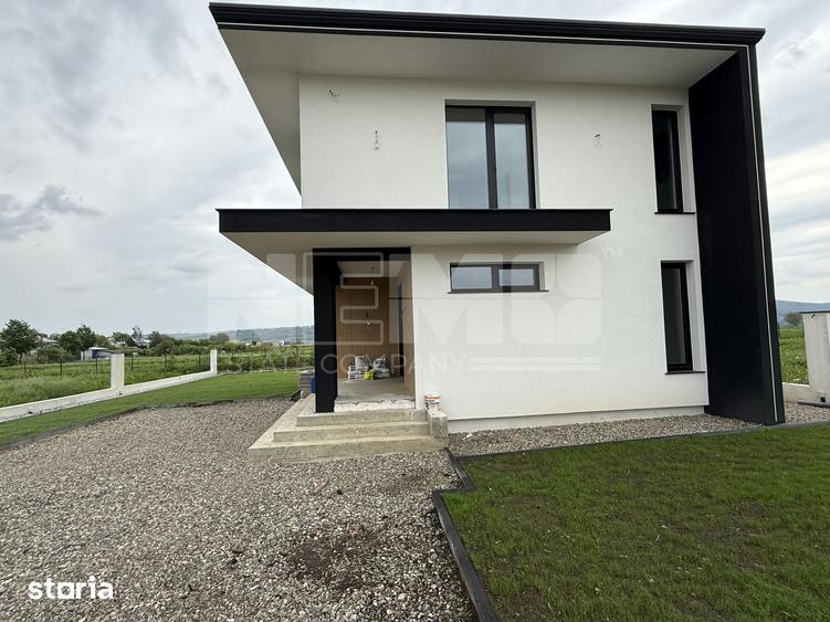 Casă cu 5 camere cu Teren 600 Mp în Pătrăuți