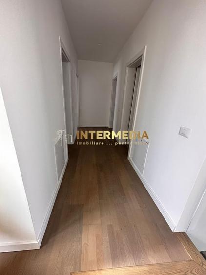 Duplex cu 4 camere cu Canalizare în Ultracentral
