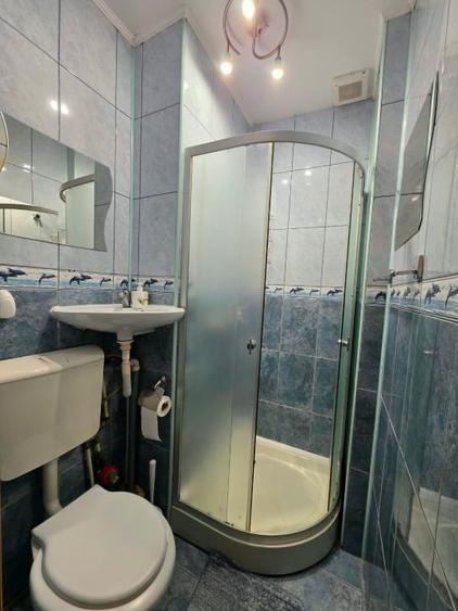 Apartament cu 3 camere decomandat, mobilat în Rahova