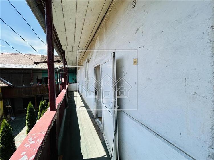 Apartament cu 3 camere nedecomandat în Central