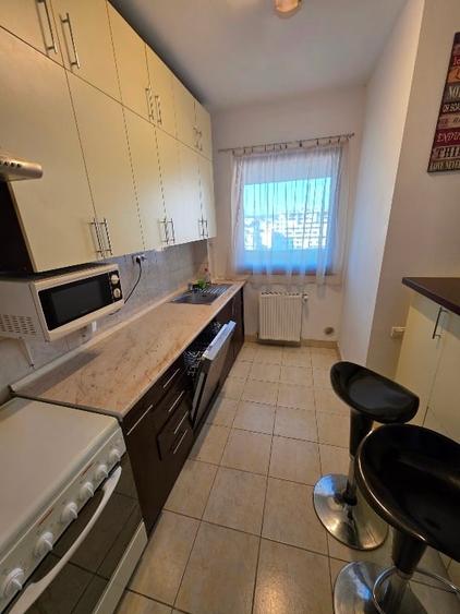 Apartament cu 2 camere semidecomandat, mobilat în Mărăști