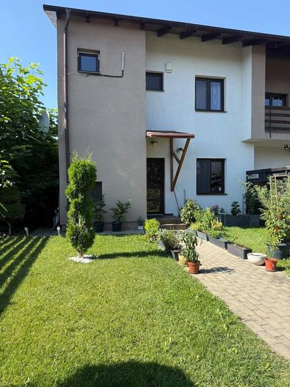 Casă cu 4 camere cu Teren 250 Mp în Hărman
