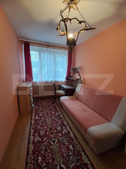 Apartament cu 3 camere decomandat, mobilat în Dacia