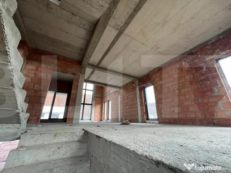 Casă cu 5 camere cu Teren 500 Mp în Făget