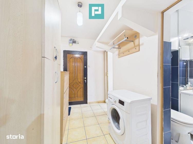 Apartament cu 3 camere semidecomandat în Spitalul Județean