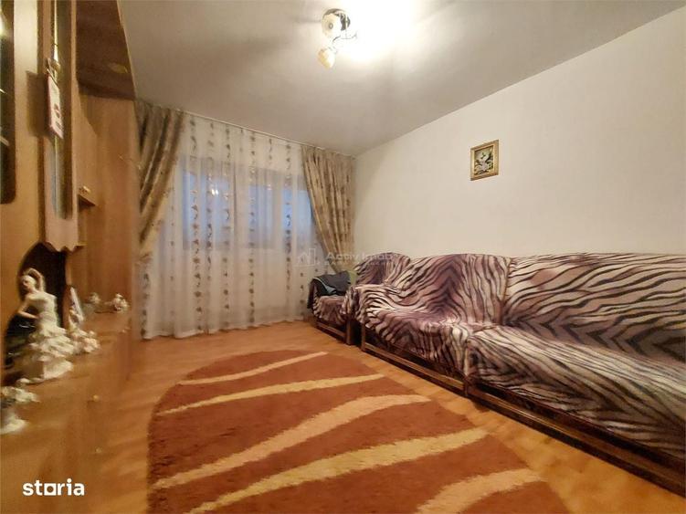 Apartament cu 3 camere decomandat în Dorobanți 1
