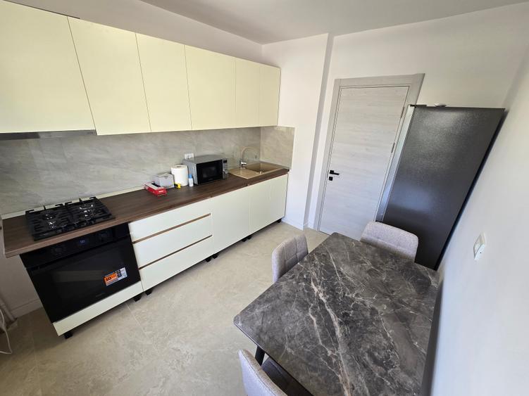 Apartament cu 2 camere decomandat în Panduri