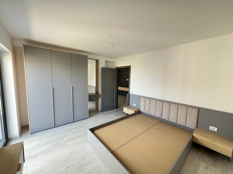 Apartament cu 4 camere decomandat, mobilat în Tărlungeni