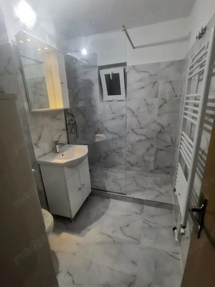Apartament cu 2 camere decomandat în Rovine