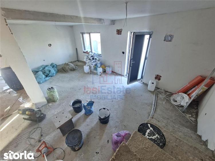 Casă cu 4 camere cu Canalizare în Podu Roș