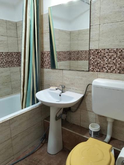 Garsonieră decomandată în Moșilor