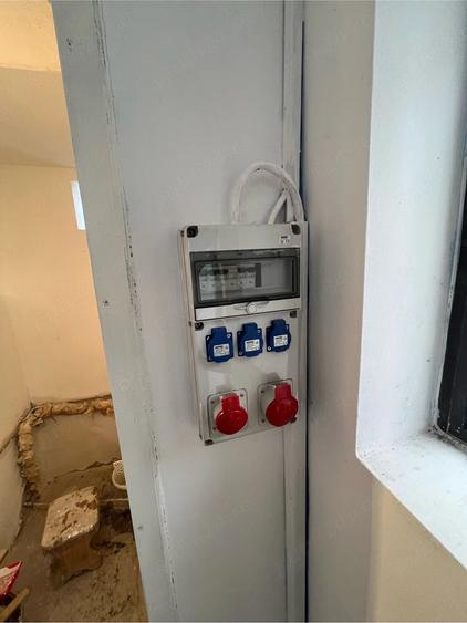Apartament cu 3 camere decomandat în Bucovăț (Remetea Mare)