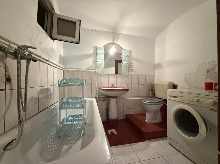 Garsonieră decomandată, mobilată în Odobescu