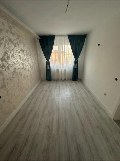 Apartament cu 2 camere decomandat în Zahana