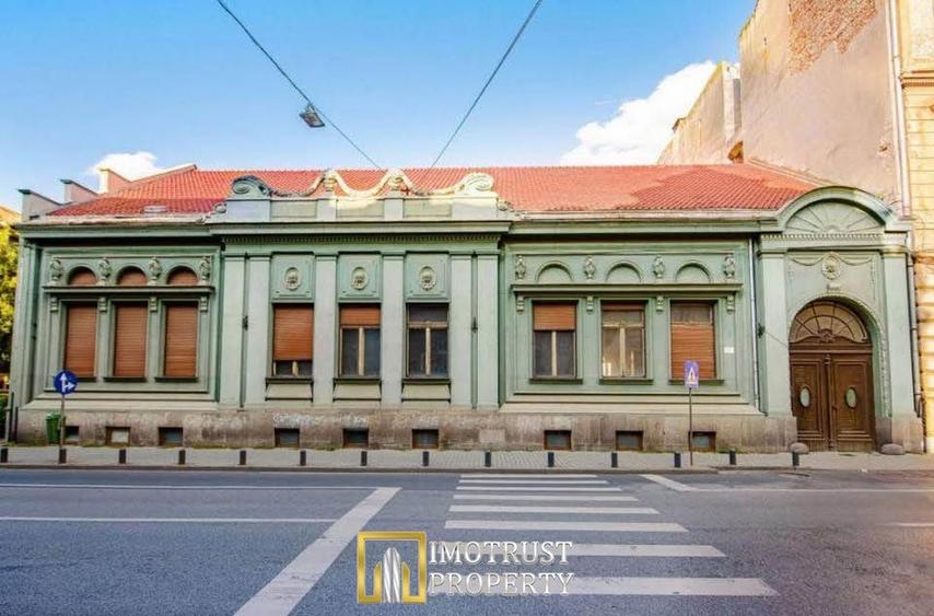 Casă individuală cu 23 camere cu Canalizare în Ultracentral