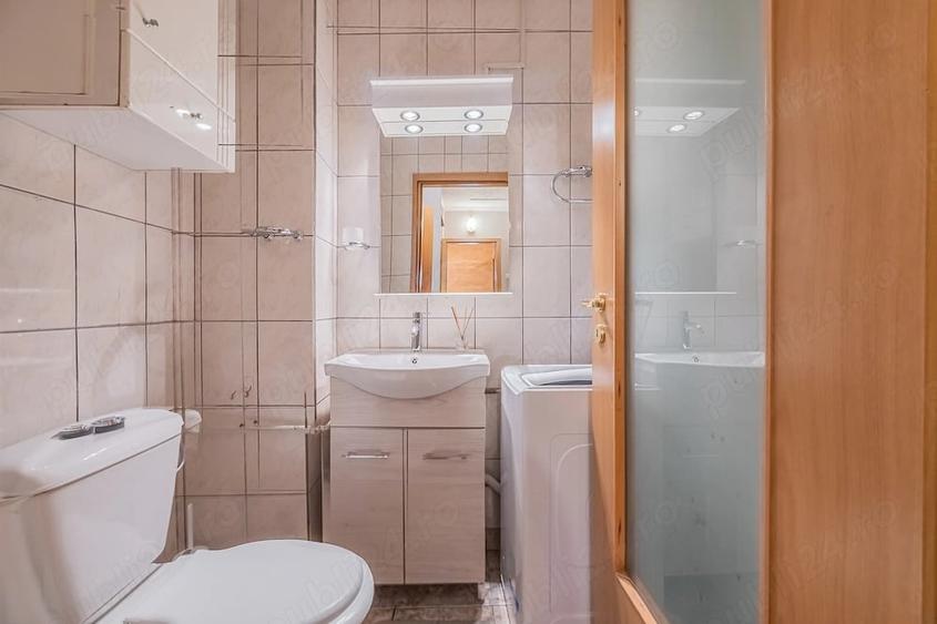 Apartament cu 3 camere decomandat în Răcădău