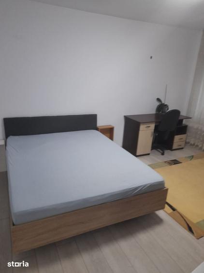 Apartament de inchiriat, 3 camere, decomandat, 77 mp, Nicolina - 1