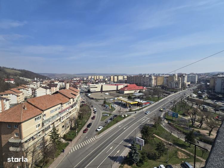 Garsonieră decomandată în Central