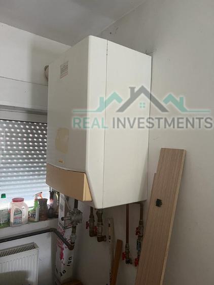 Casă cu 5 camere cu Teren 392 Mp în Intim