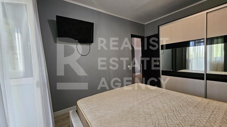Apartament cu 4 camere decomandat, mobilat în Central