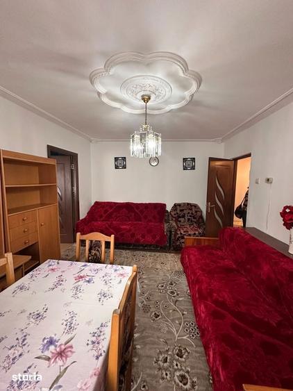 De vanzare apartament 2 camere si balcon,etj intermediar. Pret 43000e - 4